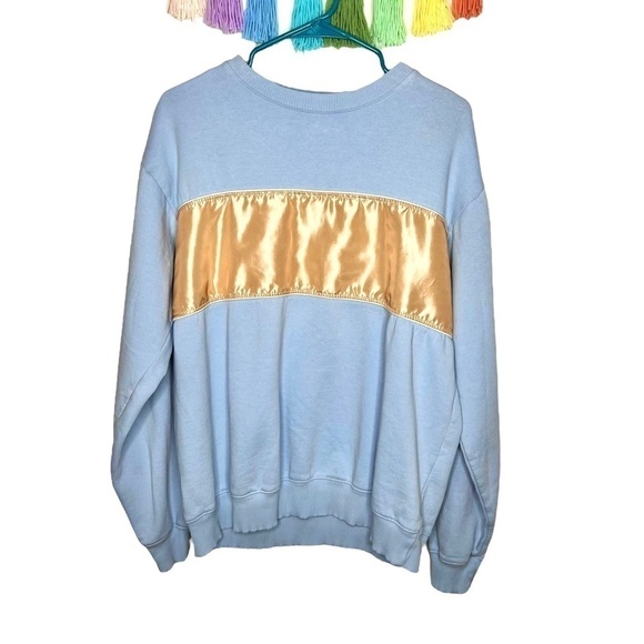 Urban Outfitters Blue Rose Gold Color blocked Crew Neck Sweatshirt Size Medium - Picture 2 of 12